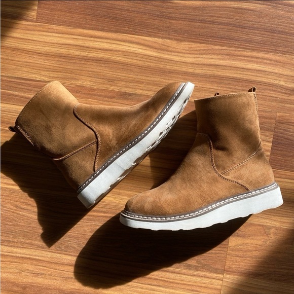 Universal Thread Boots - Picture 2 of 5